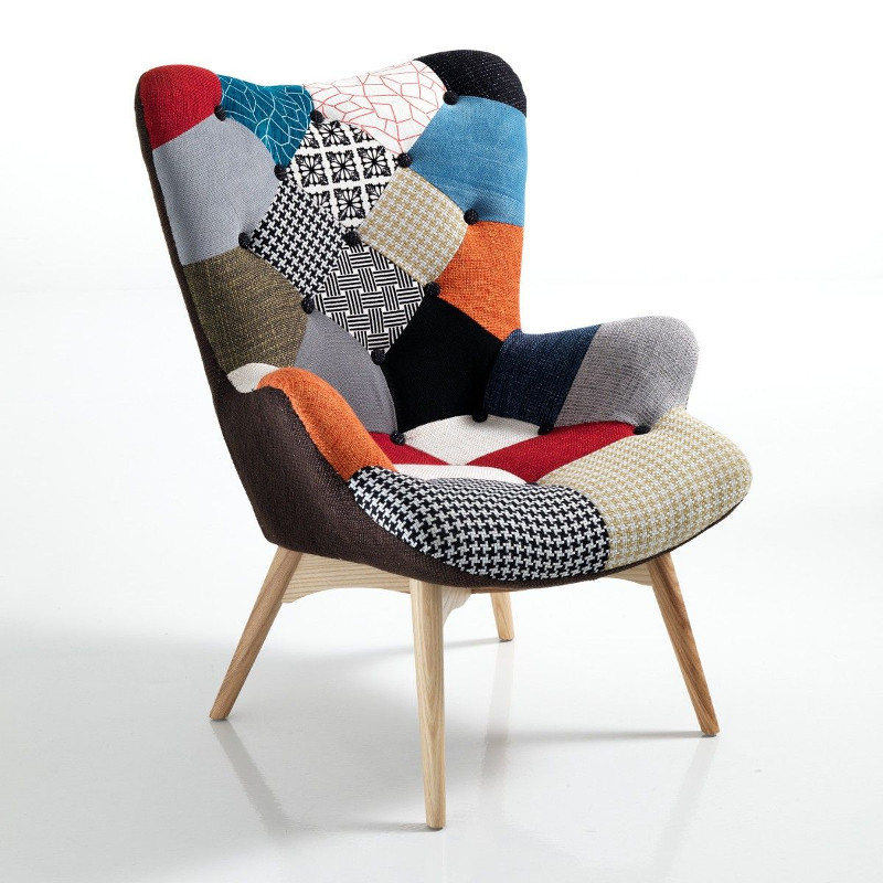 Poltroncina patchwork ColorMix in tessuto multicolor e gambe in massello